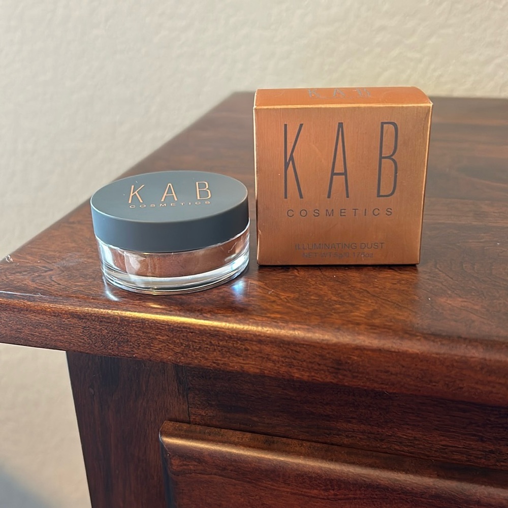 🔥3 for $10🔥 Kab Cosmetics Illuminating Dust in Golden Hour